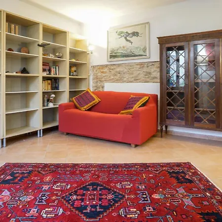Apartment 1 Bedroom Stunning In