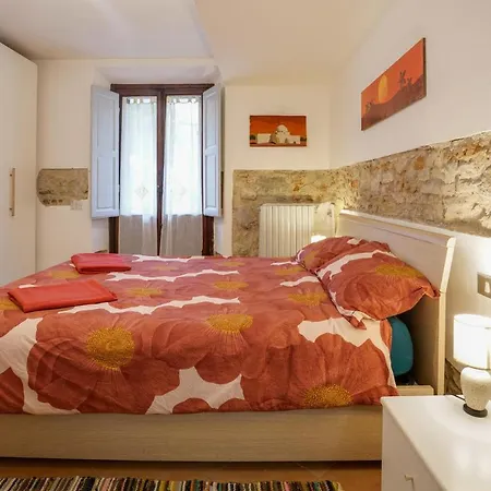 1 Bedroom Stunning In Apartment