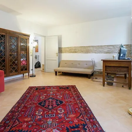 1 Bedroom Stunning In Florence