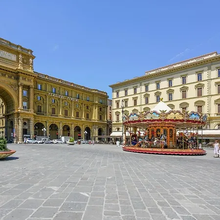1 Bedroom Stunning In Apartment *