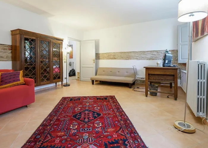 1 Bedroom Stunning In Florence